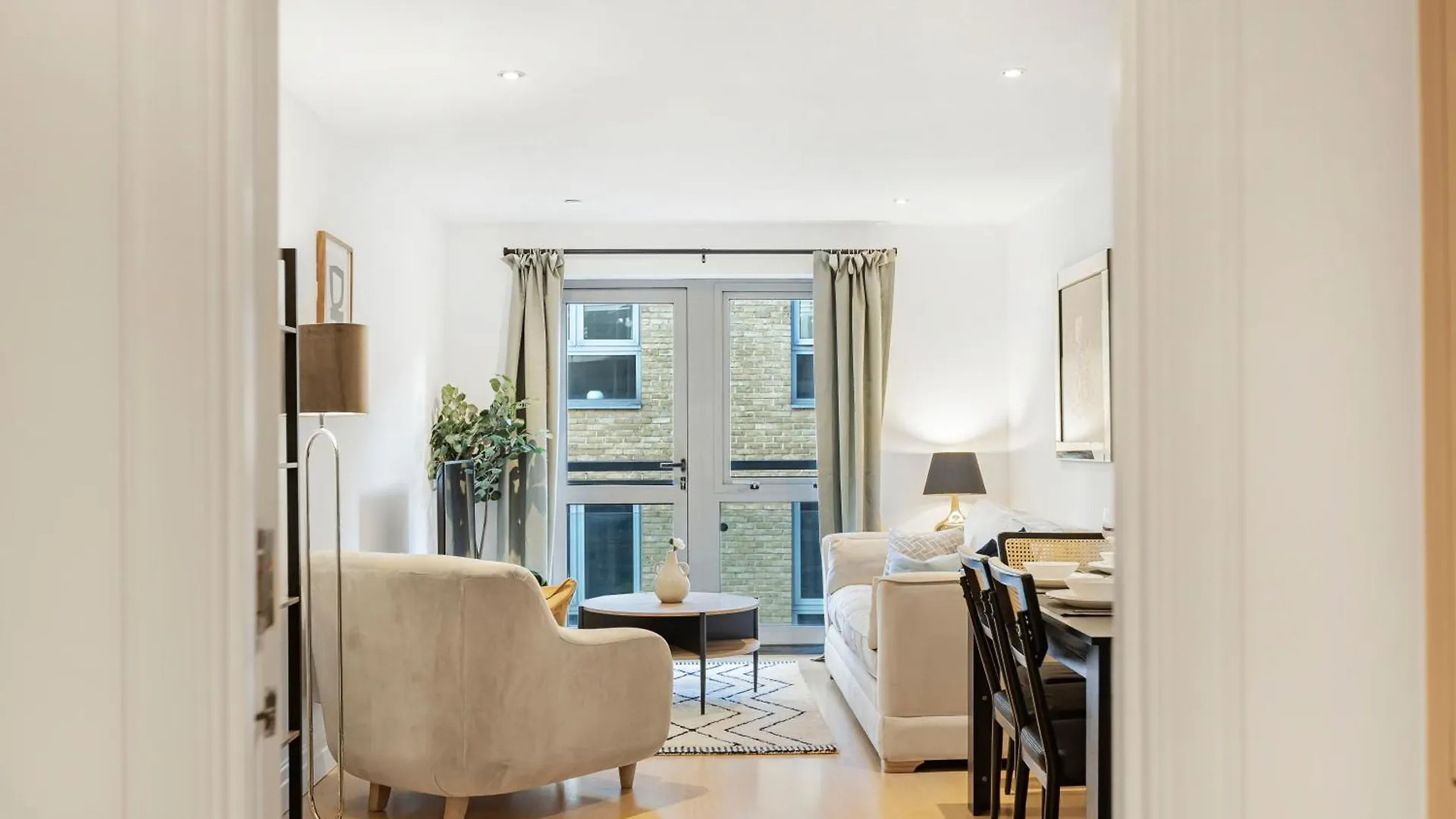 Athera - Hoxton Square 2 Bed, 2 Bath Entire Private Apartment London