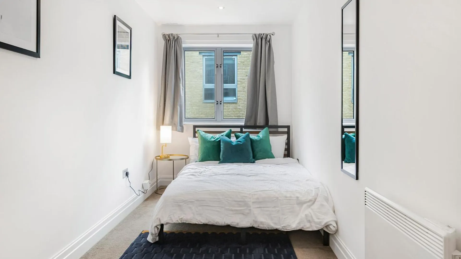Athera - Hoxton Square 2 Bed, 2 Bath Entire Private Apartment London United Kingdom