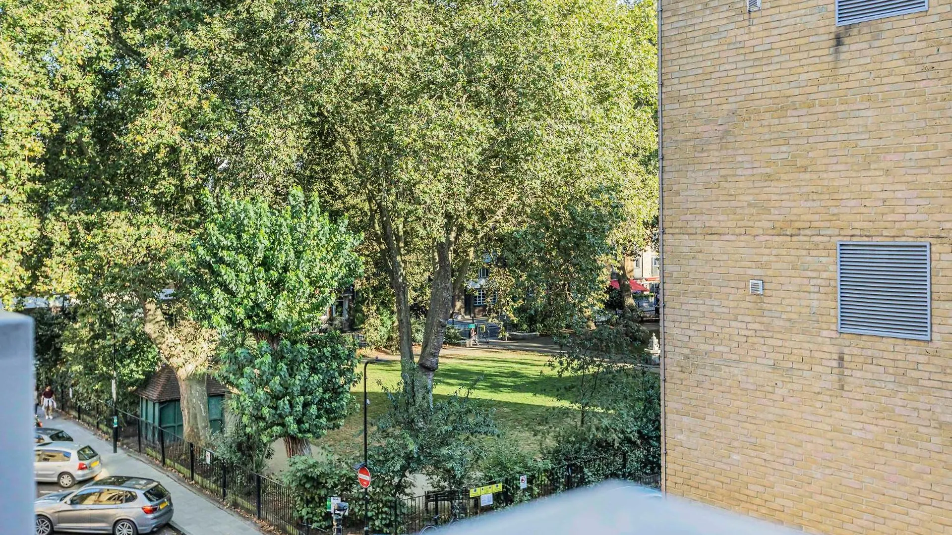 Athera - Hoxton Square 2 Bed, 2 Bath Entire Private Apartment London United Kingdom