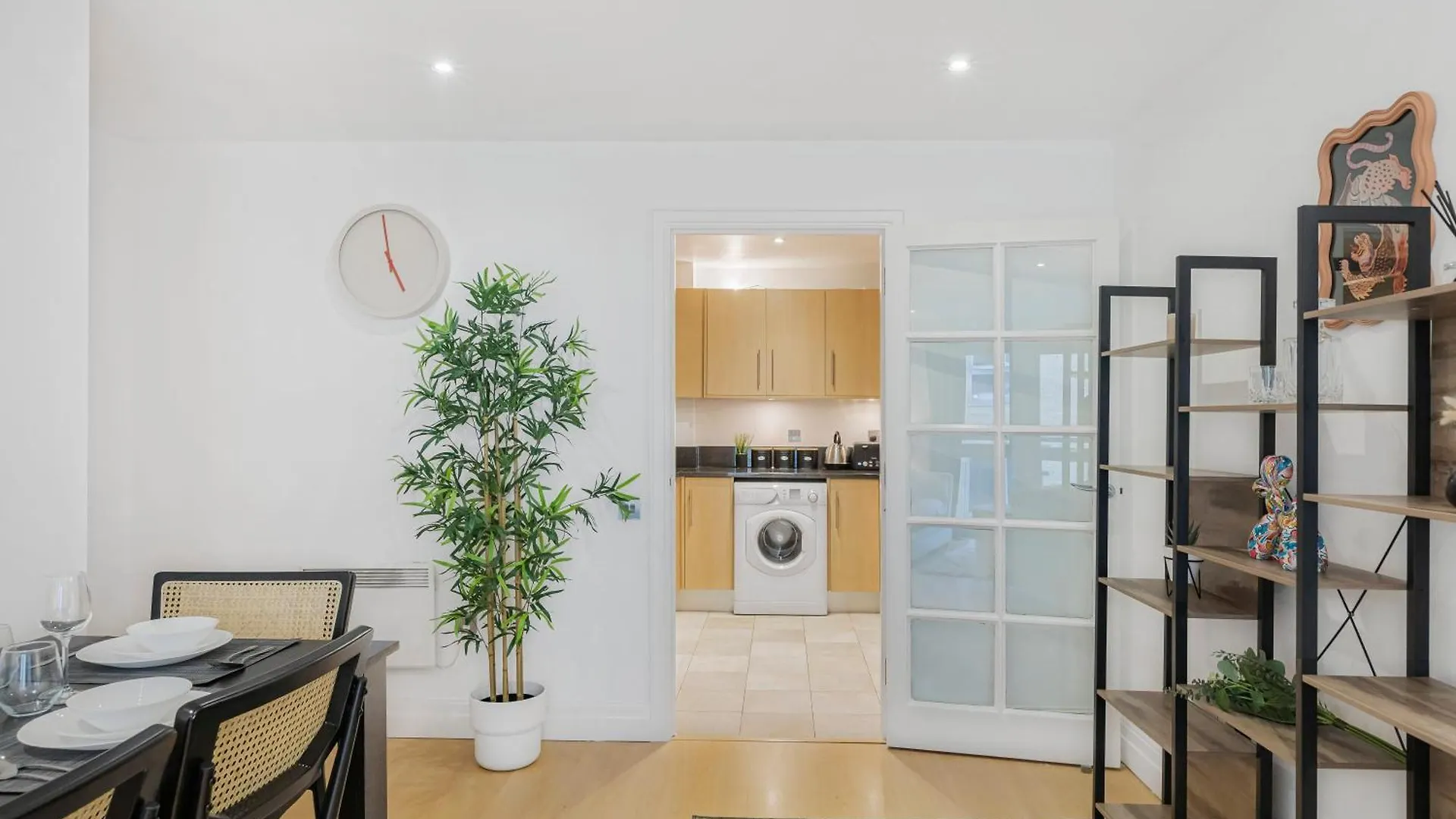 Athera - Hoxton Square 2 Bed, 2 Bath Entire Private Apartment London